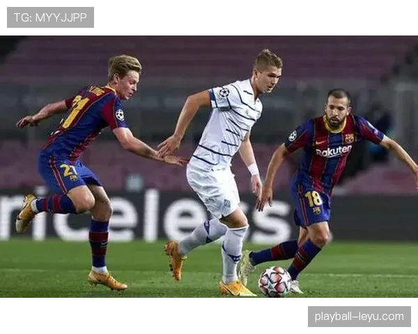 黄潜中场组织力显著提升，状态回暖助球队重返胜利轨道