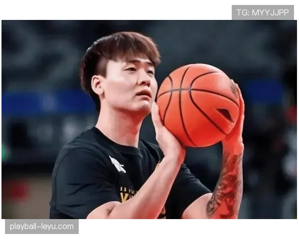 赵睿赛场像拼命三郎，退场抱的那个包让我怀疑人生